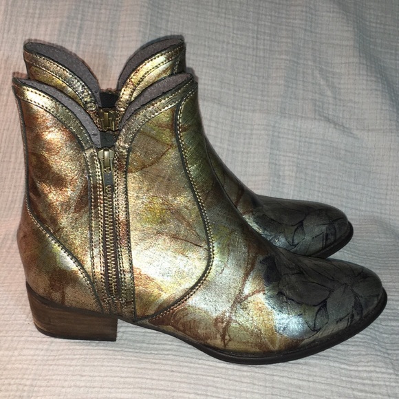 Seychelles Boots Floral Metallic Gold/Silver - Picture 1 of 10
